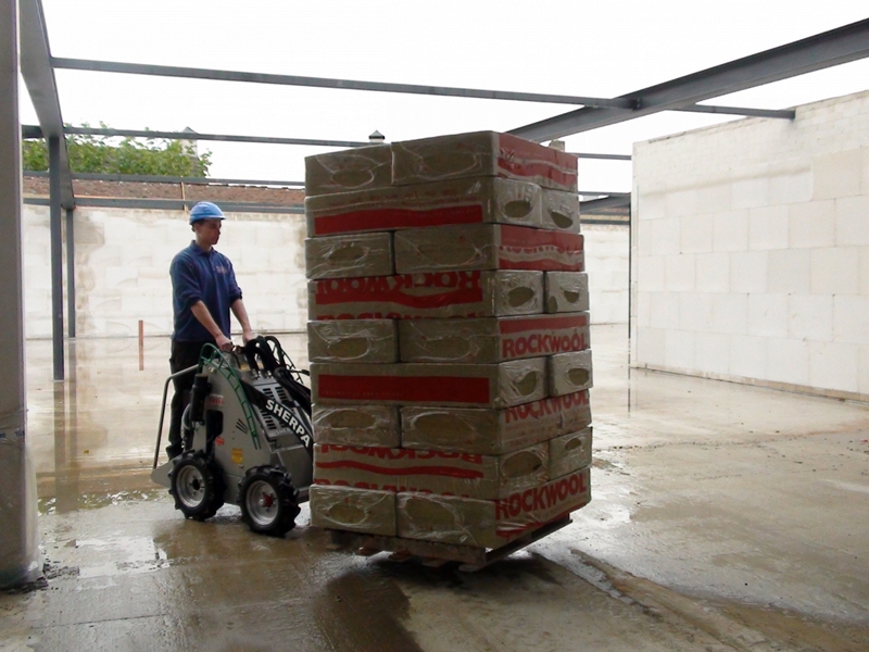 Мини-погрузчики для транспортировки грузов