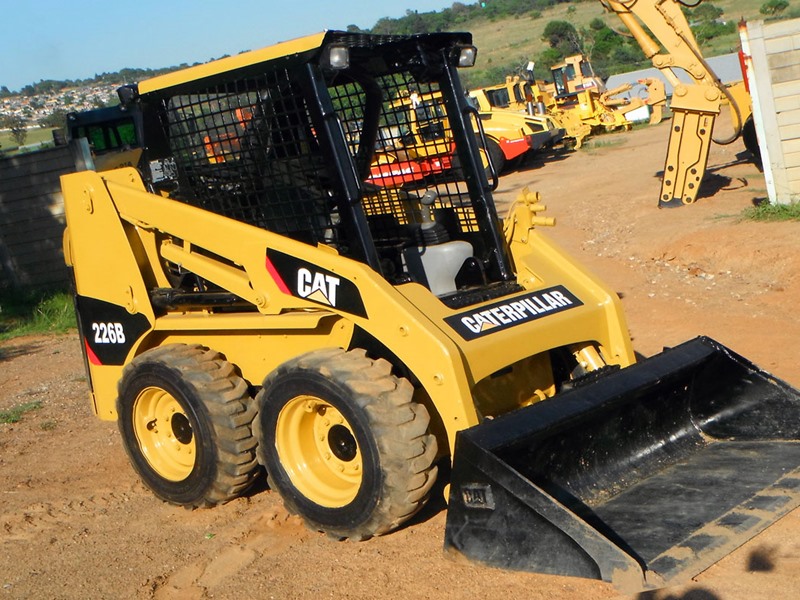 Мини-погрузчики CAT: характеристики и аналоги